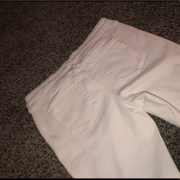 Old Navy Rockstar ripped jeans - Picture 6 of 6